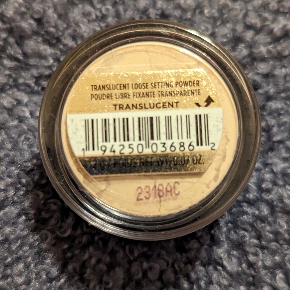 Translucent Setting Powder - Picture 8 of 9